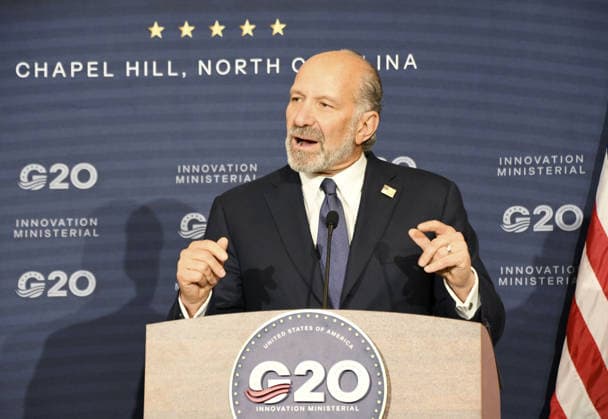 News Bilder des Tages #2 G20 innovation ministers meeting in U.S. U.S. Secretary of Commerce Howard Lutnick holds a press conference following a two-day meeting of Group of 20 ministers in charge of innovation policy in Chapel Hill, North Carolina, on Sept. 2, 2026.  A14AA0005627024P