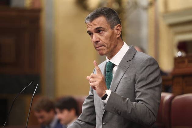 News Bilder des Tages Sánchez Appears Before Congress to Report on the Government’s Response to the Migration Crisis in Ceuta Prime Minister Pedro Sánchez appears during a plenary session of the Congress of Deputies on September 3, 2026, in Madrid, Spain. Sánchez appears before the full Congress this Thursday to report on the government’s response to the events that have taken place in Ceuta since July 30 and on the current situation in the autonomous city. SEPTEMBER 3, 2026 Madrid, Spain  Copyright: xEduardoxParrax 7745865