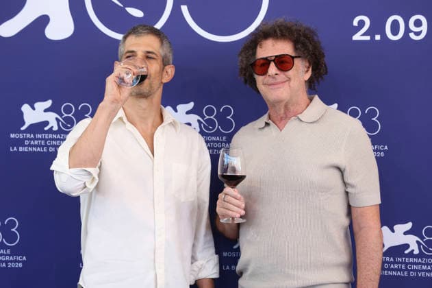 Gregory Kershaw und Michael Dweck beim Photocall zum Kinofilm Burgundy auf der Biennale di Venezia 2026 83. Internationale Filmfestspiele von Venedig im Palazzo del Casino. Venedig, 03.09.2026