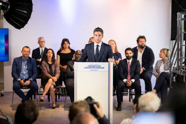 News Bilder des Tages Gabriel Attal Present His Campaign Team - Paris General Secretary of French centrist party Renaissance and upcoming presidential election candidate Gabriel Attal during a press conference to present his campaign team (back) at the Renaissance headquarters in Paris on September 3, 2026. Photo by Eliot Blondet ABACAPRESS.COM Paris France France  Copyright: xBlondetxEliot ABACAx