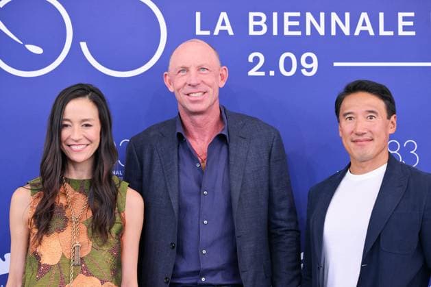 September 3, 2026, Venice, Rome, Italy: Director Elizabeth Chai Vasarhelyi, Jimmy Chin, and Jim Morrison during the photocall for the film Everest: The Other Side, 83rd Venice International Film Festival, Venice, September 3, 2026 Venice Italy  - ZUMAa289 20260903_zia_a289_075 Copyright: xMariaxLauraxAntonellix xAgfx