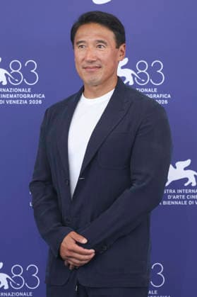 Jimmy Chin beim Photocall zum Dokumentarfilm Everest: The Other Side auf der Biennale di Venezia 2026 83. Internationale Filmfestspiele von Venedig im Palazzo del Casino. Venedig, 03.09.2026