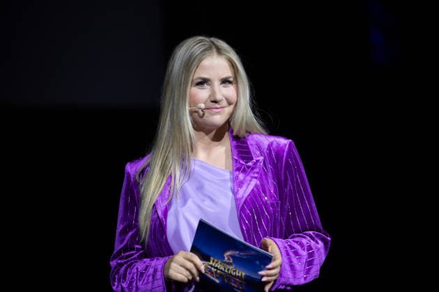 Die Saengerin Beatrice EGLI waehrend der Praesentation, Das Musical Starlight Express in Bochum praesentiert den schweizerischen Glacier Express TICK TACK als neuen Zug in der Show, Starlight Express Theater in Bochum, 12.06.2018.