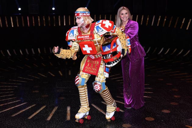 Starlight Express am 03.09.2026 im Starlight Express Theater in Bochum Die Entertainerin Beatrice Egli präsentiert den Charakter Ticktack ( Tom Rowland ), der den legendären Schweizer Glacier Express verkörpert.