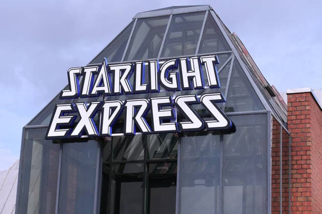 Starlight Express am 03.09.2026 im Starlight Express Theater in Bochum Logo Schriftzug Starlight Express