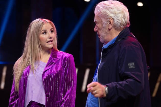 Die Saengerin Beatrice EGLI und der Kostuembildner John NAPIER, Das Musical Starlight Express in Bochum praesentiert den schweizerischen Glacier Express TICK TACK als neuen Zug in der Show, Starlight Express Theater in Bochum, 12.06.2018.