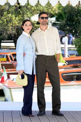Matilda De Angelis und Nicola Sorcinelli bei der Ankunft am Pier des Hotels Excelsior auf der Biennale di Venezia 2026 83. Internationale Filmfestspiele von Venedig. Venedig, 03.09.2026