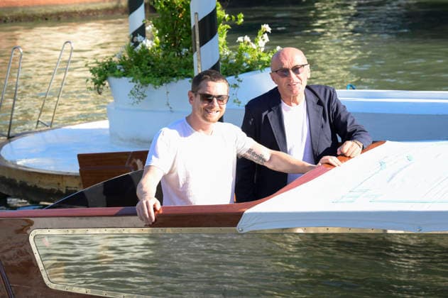 Jack O Connell und Danny Boyle bei der Abfahrt vom Pier des Hotels Excelsior auf der Biennale di Venezia 2026 83. Internationale Filmfestspiele von Venedig. Venedig, 03.09.2026
