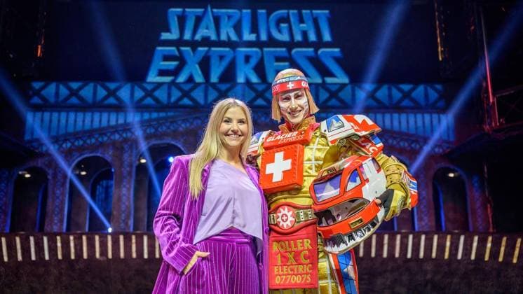 Bochum: Starlight Express mit neuer Lok ** NUR FÜR REDAKTIONELLE ZWECKE ** EDITORIAL USE ONLY **<p>Beatrice Egli und Ticktack, die neue Lok, am Donnerstag, den 3. September 2026, im Starlight Express in Bochum. Deutschland NRW Bochum Copyright: UwexErnst