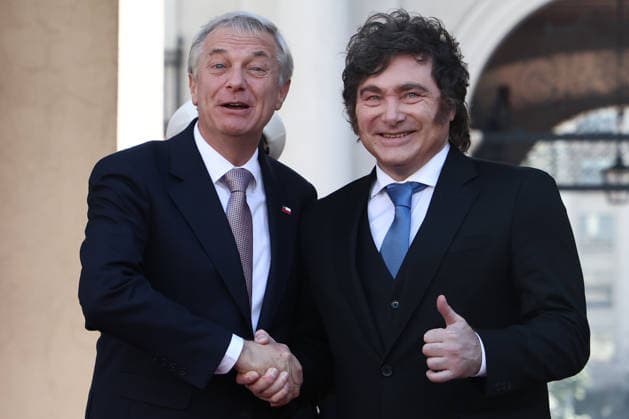 News Bilder des Tages Santiago, September 3, 2026: The President of the Republic, Jose Antonio Kast, welcomes his Argentine counterpart, Javier Milei, at the La Moneda Palace. Dragomir Yankovic Aton Chile, Santiago, Chile. Aton 1186747  Copyright: DRAGOMIRxYANKOVIC ATONxCHILE