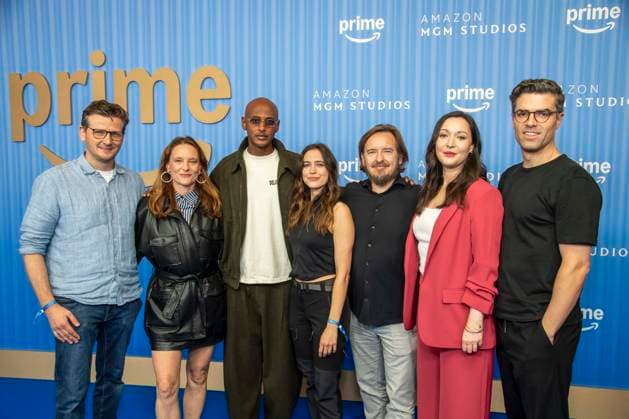 ABB PRIMEPK- Dennis Gansel, Anne Ratte-Polle, Tedros Teclebrhan, Silvana Damm, Tom Berninger, Verena Schilling und Paul Stuefer zu Gast auf dem blauen Teppich bei der Media Press Line von Prime Video Presents 2026 im Kino International am 03.09.2026 in Berlin Berlin Deutschland
