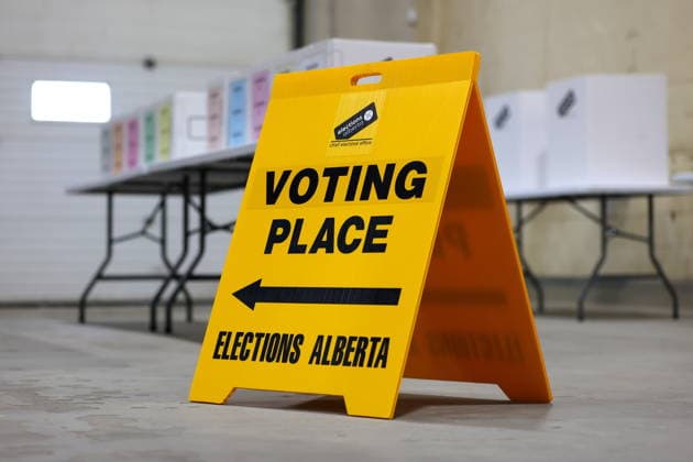 September 3, 2026, Edmonton, On, Canada: A voting sign to be used for the 2026 Alberta Referendum in Edmonton, Alta., on Thursday, Sept. 3, 2026. Edmonton Canada  - ZUMAc35_ 20260903_zaf_c35_134 Copyright: xJamesxMaclennanx