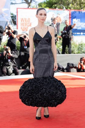 Bucking Fastard screening in Venice VENICE, ITALY - SEPTEMBER 03: Rooney Mara attends the Bucking Fastard Screening during the 83rd Venice International Film Festival at Sala Grande on September 03, 2026 in Venice, Italy. CAP KA Kristina Afanasyeva Venice ITALY Copyright: xKristinaxAfanasyeva CapitalxPictx