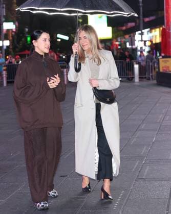 Jennifer Aniston is seen filming ˜The Morning Show™ in Times Square Featuring: Jennifer Aniston Where: New York City, New York, United States When: 03 Sep 2026 Credit: Jose Perez INSTARimages EDITORIAL USE ONLY. NOT FOR USE BY NEWSPAPERS BASED IN THE UK. Copyright: xx instar55974531