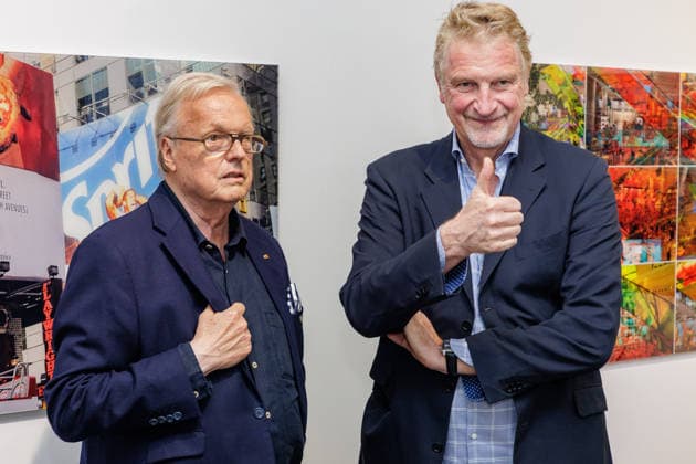 03.09.2026. Düsseldorf. (l-r) Heribert Klein (UNICEF-Ehrenamtler) und Fotograf und Filmproduzent Michael Souvignier bei seiner Ausstellung New York 1981 bis heute in der Galerie Geuer & Geuer. Düsseldorf Geuer & Geuer Art Nordrhein-Westfalen Deutschland