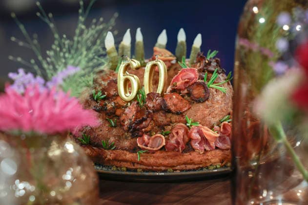 Geburtstagskuchen zum 60. Geburtstag für Torsten Sträter bei der Aufzeichnung der WDR-Talkshow Kölner Treff im WDR Studio BS 3. Köln, 03.09.2026