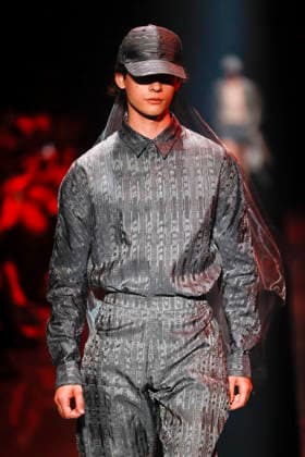 September 4, 2026, Tokyo, Japan: A model wearing fashion brand WISHARAWISH walks down the runway during the Rakuten Fashion Week TOKYO 2027 Spring Summer Collection. The fashion week runs from August 31 to September 5. Tokyo Japan  - ZUMAm191 20260904_aap_m191_018 Copyright: xRodrigoxReyesxMarinx