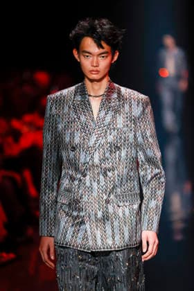 September 4, 2026, Tokyo, Japan: A model wearing fashion brand WISHARAWISH walks down the runway during the Rakuten Fashion Week TOKYO 2027 Spring Summer Collection. The fashion week runs from August 31 to September 5. Tokyo Japan  - ZUMAm191 20260904_aap_m191_033 Copyright: xRodrigoxReyesxMarinx