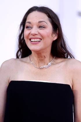 Marion Cotillard bei der Premiere des Kinofilms Mr. Nelson, Did You Kill People Nelson-san, anata wa hito o koro shimashita ka? auf der Biennale di Venezia 2023 83. Internationale Filmfestspiele von Venedig im Palazzo del Cinema. Venedig, 04.09.202+