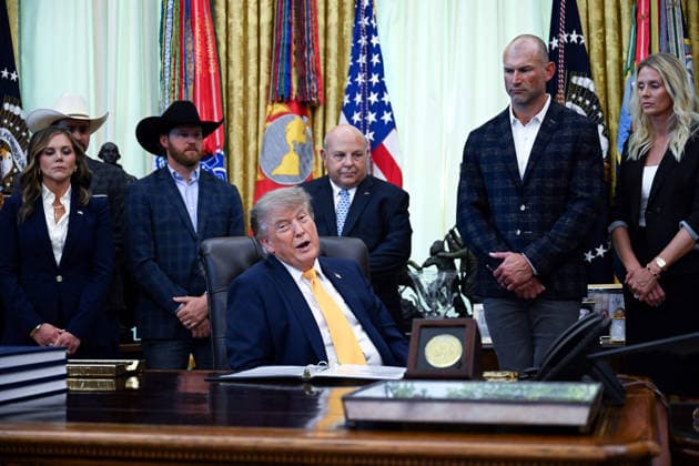 News Bilder des Tages Trump Executive Order Signing WASHINGTON, DC - SEPTEMBER 4: US President Donald Trump makes an announcement on measures to help farmers and ranchers with meat processing on Friday, Sept. 4, 2026 at the White House in Washington, D.C. (Photo by Annabelle Gordon Pool For The Washington Post) Washington DC United States  Copyright: xPool ABACAx