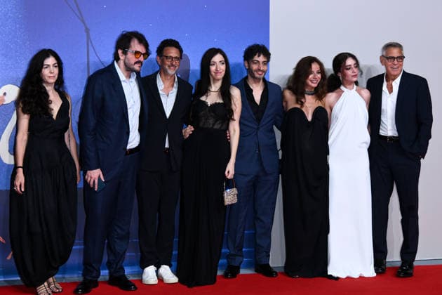 IPA88117401 - Venice, 83rd Venice International Film Festival 2026 - Night 2 - Red Carpet for the film FURIES. Pictured: Alberto Barbera, a guest, Berta Marchiori, Rodrigo Teixeira, Grant Heslov, Nora Mariana, Rami Kodeih, Rym Mroue, Maria Nakouzi, and George Clooney Copyright: xAlbertoxTerenghi PoolxPhotoxEvenx xPoolxPhotoxEventsx08x 88117401