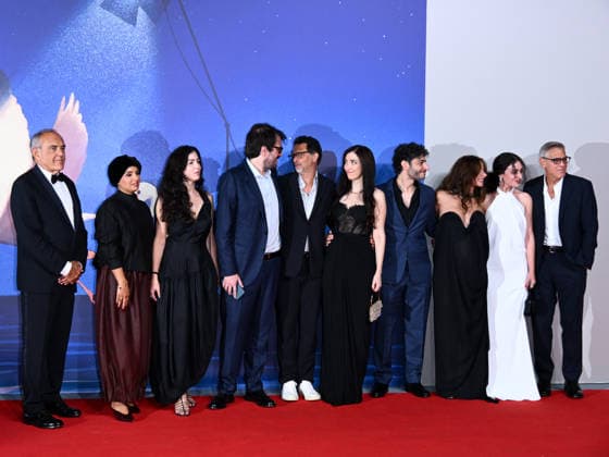 IPA88117438 - Venice, 83rd Venice International Film Festival 2026 - Night 2 - Red Carpet for the film FURIES. Pictured: Alberto Barbera, a guest, Berta Marchiori, Rodrigo Teixeira, Grant Heslov, Nora Mariana, Rami Kodeih, Rym Mroue, Maria Nakouzi, and George Clooney Copyright: xAlbertoxTerenghi PoolxPhotoxEvenx xPoolxPhotoxEventsx08x 88117438