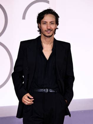 Entertainment Bilder des Tages IPA88117601 - Venice, 83rd Venice International Film Festival 2026 - Night 3. Red Carpet for the film THE BASICS OF PHILOSOPHY.? Pictured: Dario Aita  Copyright: xAlbertoxTerenghix xPoolxPhotoxEventsx08x 88117601