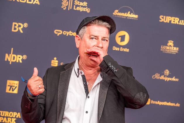 LEIPZIG, DEUTSCHLAND 4. SEPTEMBER 2026 Verleihung der Goldenen Henne 2026 auf dem roten Teppich in der Messehalle 1 in Leipzig. Bei der Gala werden erneut Persönlichkeiten aus Unterhaltung, Fernsehen, Musik und Sport ausgezeichnet. Mundharmonika Spieler Michael Hirte, Das Supertalent Goldene Henne 2026 - Roter Teppich