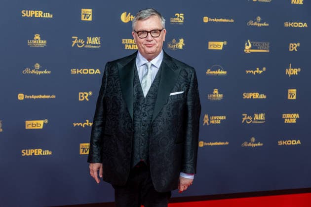 Leipzig - Große Preisverleihung in der Messe: Deutschlands größter Publikumspreis wird zum 32. Mal verliehen 04.09.2026 ab 18 Uhr Leipzig, Messe-Allee 1 (Leipziger Messe) Im Foto: Hans-Peter Wilhelm (Hape) Kerkeling, Komiker Deutschlands größter Publikumspreis, die Goldene Henne wird am 4. September 2026 zum 32. Mal vergeben. Die Preisverleihung findet erneut in Leipzig statt und wird vor rund 4.500 Zuschauern in der HALLE:EINS der Leipziger Messe zum zweiten Mal in der ARD live ab 20.15 Uhr übertragen. Die Preise in den Kategorien Entertainment, Film & Fernsehen, Musik und Sport werden traditionell von den Zuschauern bestimmt. Leipzig Leipziger Messe Sachsen Deutschland Copyright: xEHLxMedia BjörnxStachx 20260904_goldenehenne-leipzig-roterteppich_29