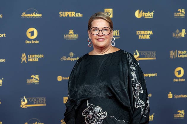 Leipzig - Große Preisverleihung in der Messe: Deutschlands größter Publikumspreis wird zum 32. Mal verliehen 04.09.2026 ab 18 Uhr Leipzig, Messe-Allee 1 (Leipziger Messe) Im Foto: Inka Bessin (Cindy aus Marzahn), Komikerin Deutschlands größter Publikumspreis, die Goldene Henne wird am 4. September 2026 zum 32. Mal vergeben. Die Preisverleihung findet erneut in Leipzig statt und wird vor rund 4.500 Zuschauern in der HALLE:EINS der Leipziger Messe zum zweiten Mal in der ARD live ab 20.15 Uhr übertragen. Die Preise in den Kategorien Entertainment, Film & Fernsehen, Musik und Sport werden traditionell von den Zuschauern bestimmt. Leipzig Leipziger Messe Sachsen Deutschland Copyright: xEHLxMedia BjörnxStachx 20260904_goldenehenne-leipzig-roterteppich_68