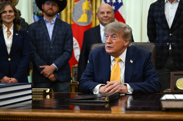 September 4, 2026, Washington, District Of Columbia, USA: WASHINGTON, DC - SEPTEMBER 4: United States President Donald J Trump makes an announcement on taking action to help farmers and ranchers with meat processing on Friday, Sept. 4, 2026 in the Oval Office of the White House in Washington, DC, USA Washington USA  - ZUMAs152 20260904_faa_s152_014 Copyright: xAnnabellexGordonx-xPoolxviaxCNPx