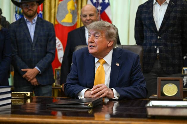 September 4, 2026, Washington, District Of Columbia, USA: WASHINGTON, DC - SEPTEMBER 4: United States President Donald J Trump makes an announcement on taking action to help farmers and ranchers with meat processing on Friday, Sept. 4, 2026 in the Oval Office of the White House in Washington, DC, USA Washington USA  - ZUMAs152 20260904_faa_s152_022 Copyright: xAnnabellexGordonx-xPoolxviaxCNPx