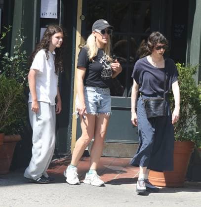 Busy Philipps and daughter Birdie Silverstein walk their dog in the West Village later meeting up with a friend for lunch. Philipps underwent surgery 6 months ago to remove a brain tumor. Featuring: Busy Philipps, Birdie Silverstein Where: New York City, New York, United States When: 04 Sep 2026 Credit: Rob Davis INSTARimages EDITORIAL USE ONLY. NOT FOR USE BY NEWSPAPERS BASED IN THE UK. Copyright: xx instar55979890