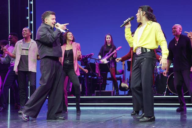 Nico Santos besucht das Stage Musical MJ Nico Santos, Erik Hamilton, Nico Santos besucht das Stage Musical MJ, Theater an der Elbe, Hamburg, 04.09.2026 Copyright: xEventpressxBecherx