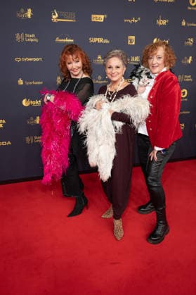 Goldene Henne 2026 Roter Teppich Roter Teppich Regina Thoss, Dagmar Frederic und Dagmar Gelbke Goldene Henne 2026, 04.09.2026, Leipzig Copyright: xEventpressxFuhrx