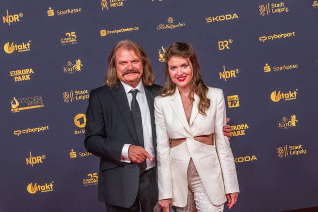 LEIPZIG, DEUTSCHLAND 4. SEPTEMBER 2026 Verleihung der Goldenen Henne 2026 auf dem roten Teppich in der Messehalle 1 in Leipzig. Bei der Gala werden erneut Persönlichkeiten aus Unterhaltung, Fernsehen, Musik und Sport ausgezeichnet. Leslie Mandoki mit Lara Mandoki Goldene Henne 2026 - Roter Teppich