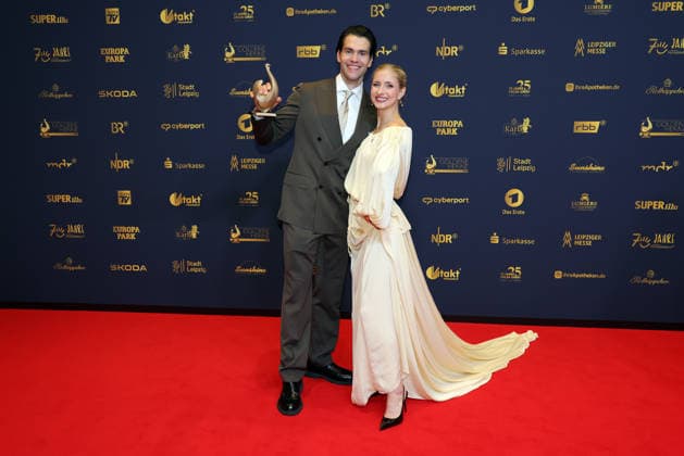 Verleihung Goldene Henne 2026 Minerva Hase und Nikita Volodin, Gewinner der goldenen Henne in der Kategorie Sport. Verleihung der Goldenen Henne 2026 am 04.09.2026 in der Leipziger Messe, Halle 1. Leipzig, Sachsen, Deutschland.