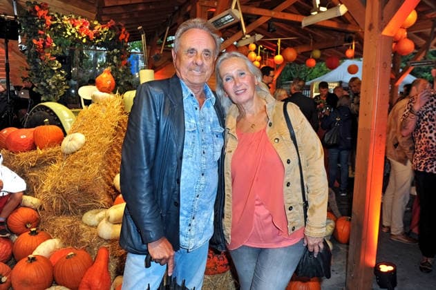 Pumpkin Night 2026 . Ernst Erry Josef Stoklosa mit seiner Ehefrau Maggie anläßlich der Pumpkin Night 2026 am 04.09.2026 auf dem Erlebnisbauernhof Gertrudenhof in Hürth. 20260904MWI145452