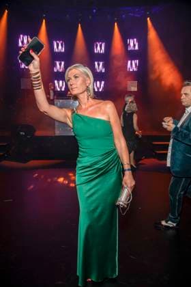 ABB GOLDHENNE- Kamilla Senjo gruenes Kleid zu Gast auf der Aftershow Party bei der Verleihung der 32.Goldenen Henne Publikumspreis in der Neue Messe Leipzig am 04.09.2026 in Leipzig Sachsen Deutschland