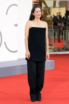 Marion Cotillard bei der Premiere des Kinofilms Mr. Nelson, Did You Kill People Nelson-san, anata wa hito o koro shimashita ka? auf der Biennale di Venezia 2023 83. Internationale Filmfestspiele von Venedig im Palazzo del Cinema. Venedig, 04.09.2026