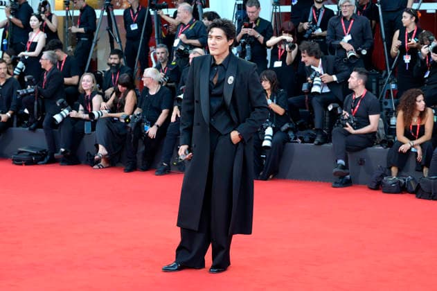 Cristiano Caccamo bei der Premiere des Kinofilms Mr. Nelson, Did You Kill People Nelson-san, anata wa hito o koro shimashita ka? auf der Biennale di Venezia 2023 83. Internationale Filmfestspiele von Venedig im Palazzo del Cinema. Venedig, 04.09.2026
