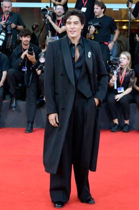 Cristiano Caccamo bei der Premiere des Kinofilms Mr. Nelson, Did You Kill People Nelson-san, anata wa hito o koro shimashita ka? auf der Biennale di Venezia 2023 83. Internationale Filmfestspiele von Venedig im Palazzo del Cinema. Venedig, 04.09.2026