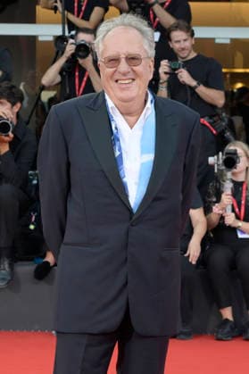 Geoffrey Rush bei der Premiere des Kinofilms Mr. Nelson, Did You Kill People Nelson-san, anata wa hito o koro shimashita ka? auf der Biennale di Venezia 2023 83. Internationale Filmfestspiele von Venedig im Palazzo del Cinema. Venedig, 04.09.2026