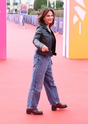Juliette Binoche at the premiere of *Queen at Sea* (Competition) at the 52nd Deauville American Film Festival on September 5, 2026. Denis Guignebourg, Bestimage. Premiere of *Queen at Sea* (Competition) at the 52nd Deauville American Film Festival, September 5, 2026, Deauville, France  Copyright: xDenisxGuignebourgx xBestimagexDenisxGuignebourgx xBestimagex