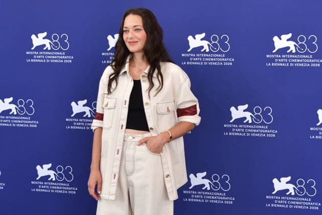 83rd Venice Film Festival Photocall with Marion Cotillard 83rd Venice Film Festival Venice International Film Festival Marion Cotillard attends the BIENNALE COLLEGE CINEMA 15th Edition photocall Photos by Thomas Bohlen Starface 459423 2026 09 05 Venice Italy  Copyright: xThomasxBohlenx STAR_459423_038
