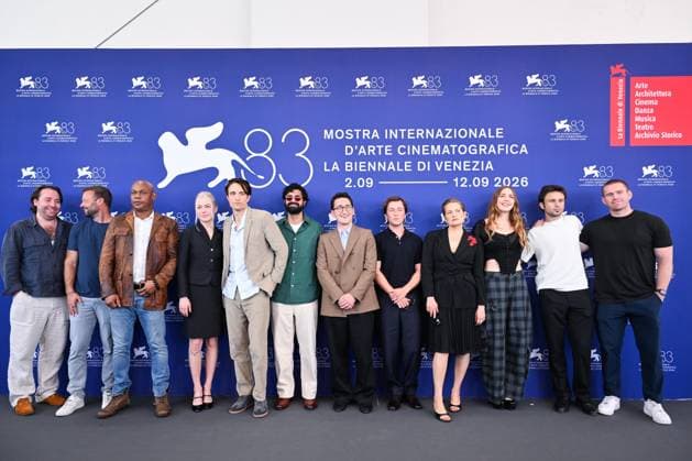 September 5, 2026, Venice, Rome, Italy: Bokeem Woodbine, Phoebe Bridgers, Robert Pattinson, Ajon Singh, Lance Oppenheim, Skyler Gisondo, and Merritt Wever during the photocall for the film Primetime, 83rd Venice International Film Festival, Venice, September 5, 2026 Venice Italy - ZUMAa289 20260905_zia_a289_053 Copyright: xMariaxLauraxAntonellix xAgfx