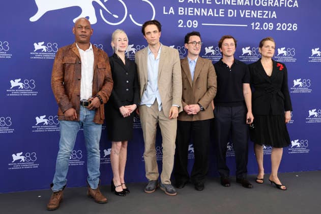 Bokeem Woodbine, Phoebe Bridgers, Robert Pattinson, Lance Oppenheim, Skyler Gisondo und Merritt Wever beim Photocall zum Kinofilm Primetime auf der Biennale di Venezia 2026 83. Internationale Filmfestspiele von Venedig im Palazzo del Casino. Venedig, 05.09.2026