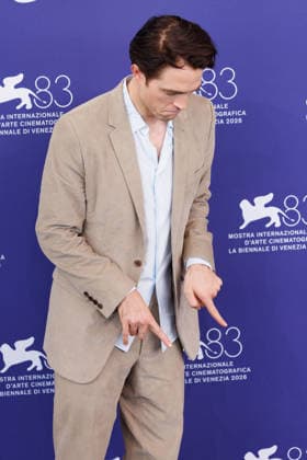 IPA88144499 - VENICE, ITALY - SEPTEMBER 5: Robert Pattinson attends the Primetime photocall during the 83rd Venice International Film Festival at the Palazzo del Casino on September 5, 2026, in Venice, Italy. Photo: Cinzia Camela.  Copyright: xCinziaxCamela LiveMediax xx 88144499