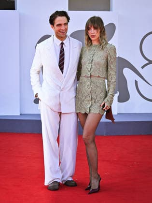 IPA88150185 - Venice, 83rd Venice International Film Festival 2026 - Night 4 - Primetime Red Carpet - Pictured: Suki Waterhouse, Robert Pattinson  Copyright: xManuelexMangiarottix xPoolxPhotoxEventsx08x 88150185