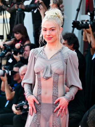 IPA88150179 - Venice, 83rd Venice International Film Festival 2026 - Night 4. Red carpet for the film Primetime. Pictured: Phoebe Bridgers  Copyright: xManuelexMangiarottix xPoolxPhotoxEventsx08x 88150179